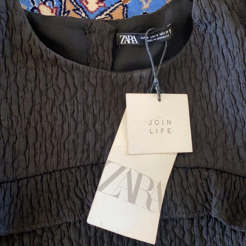 Zara Ruffled Top - Picture 3 of 4